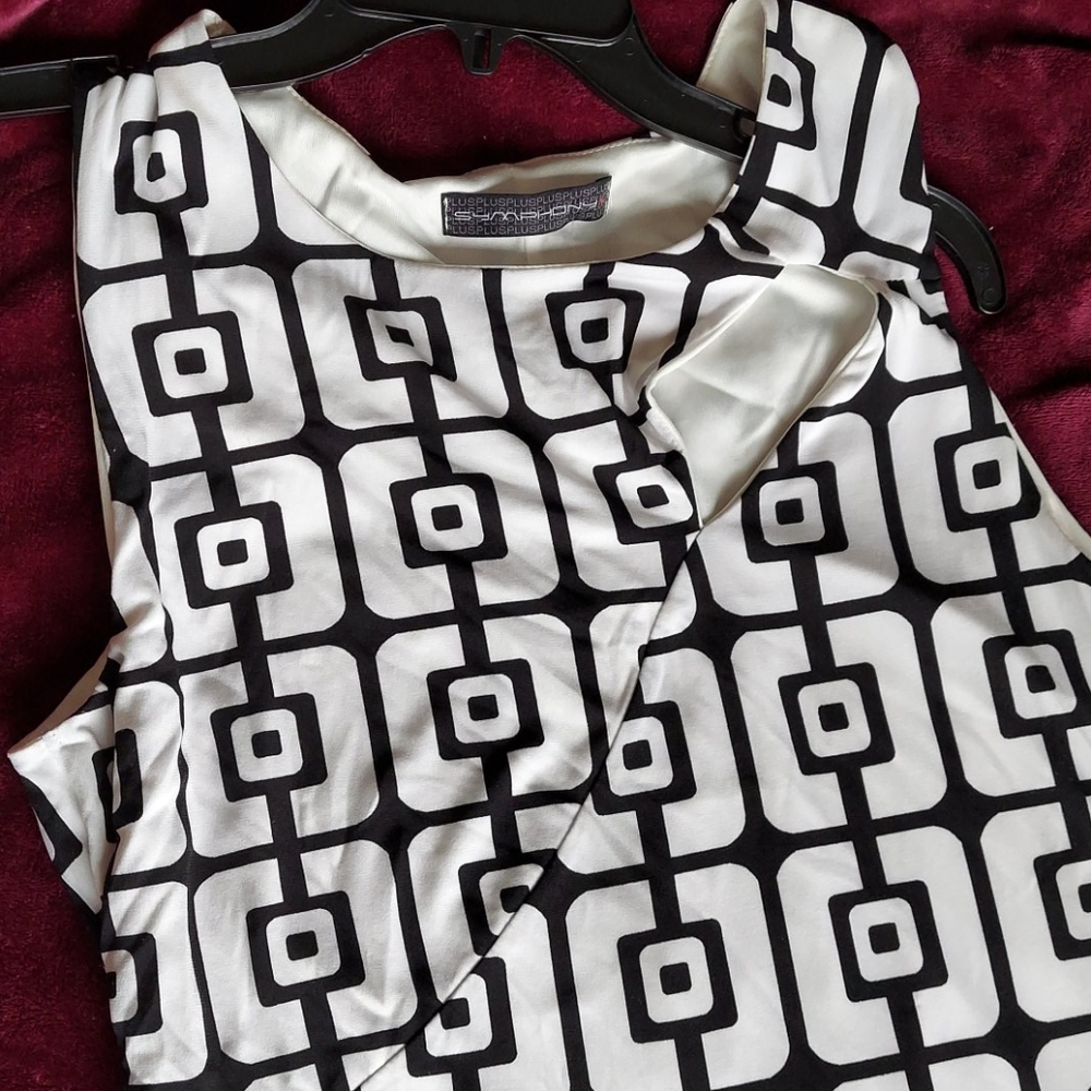 Sleeveless dress